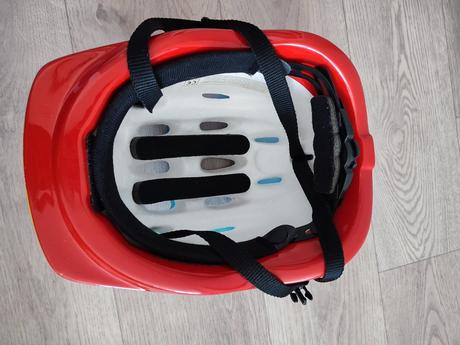 Prilba a chrániče, s