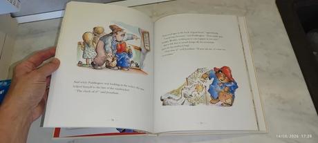Michael bond - the paddington treasury for the ver,
