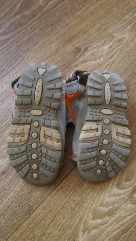 Sandálky, peddy,26