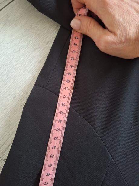 Elegantná bunda top stav, 152