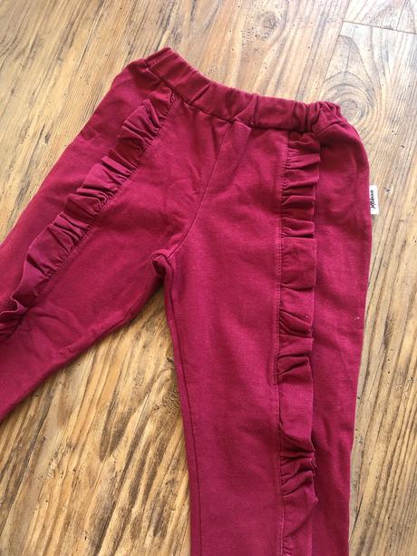 Tepláky s volánikom, 116