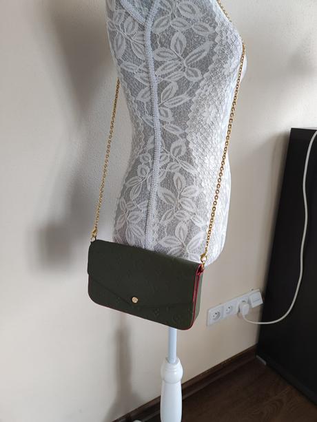 Dámska kožená kabelka, 