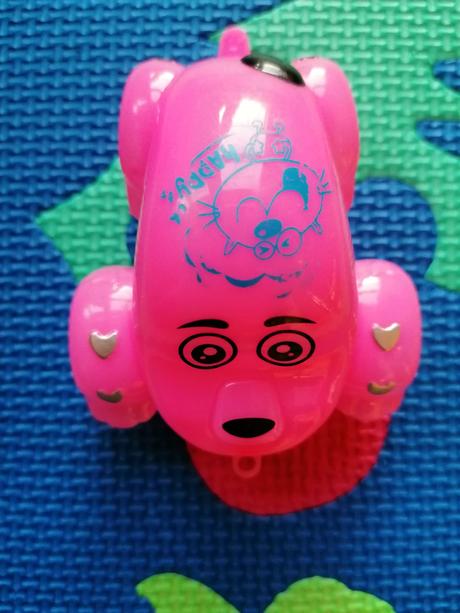 Naťahovacie autíčko,