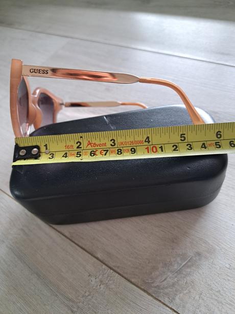 Slnečné okuliare, guess