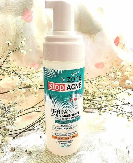 Čistiaca pena na akné,