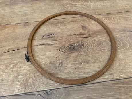 Drevený kruh na vyšívanie, 