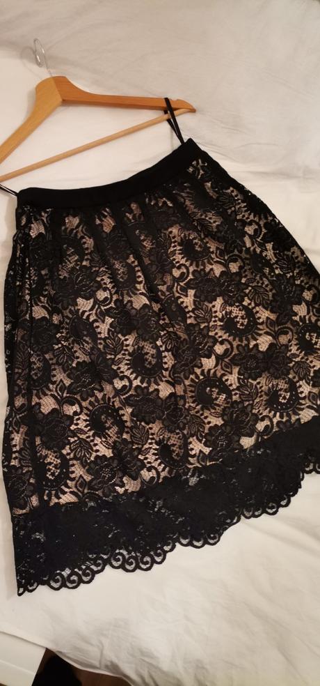 Čipkovana sukna gatta, 36 / s