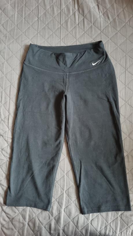 Dámske čierne tristvrtaky, nike,s