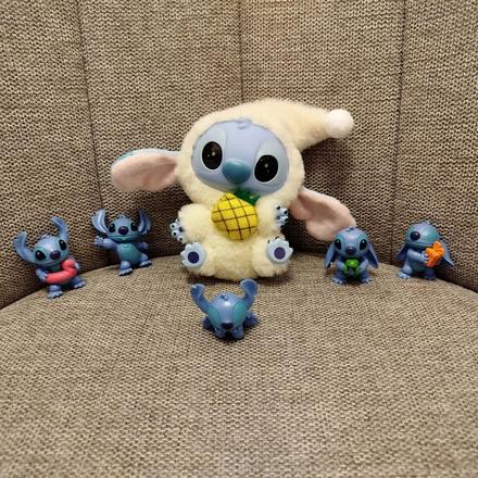 Labubu stitch + 5 disney figúrok stitch, 