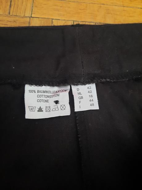 Dámske 3/4 nohavice, 42