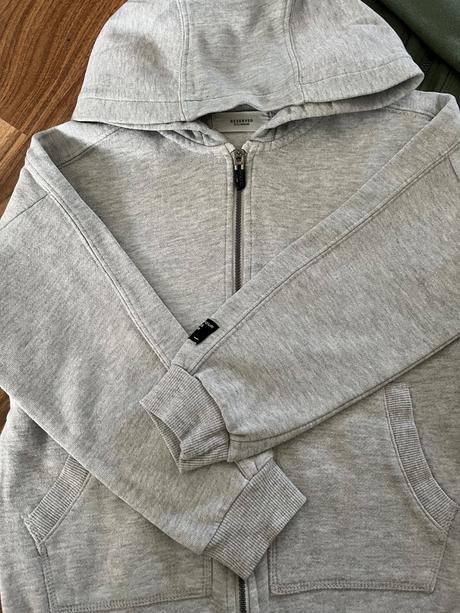 Mikinky, reserved,134