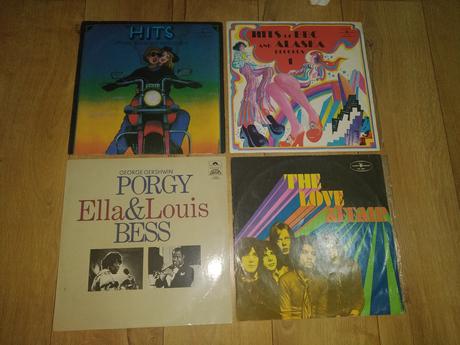 Rôzne vynilové platne,