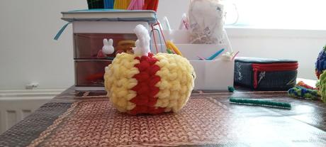 Červeno- žĺtka včela, 