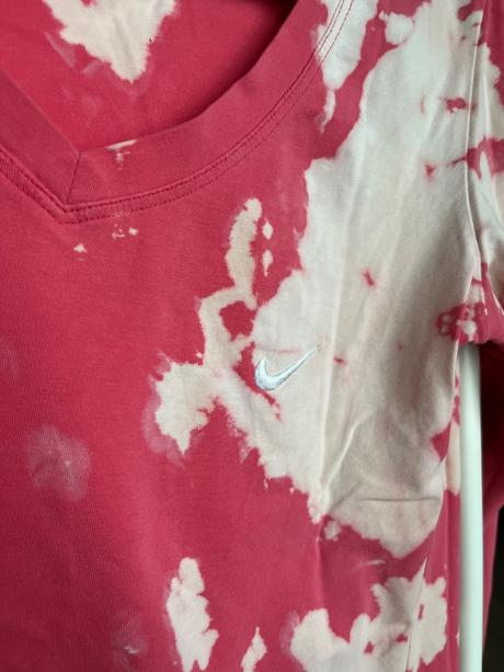 Batiková ružove biele tričko s dlhym rukavom, m