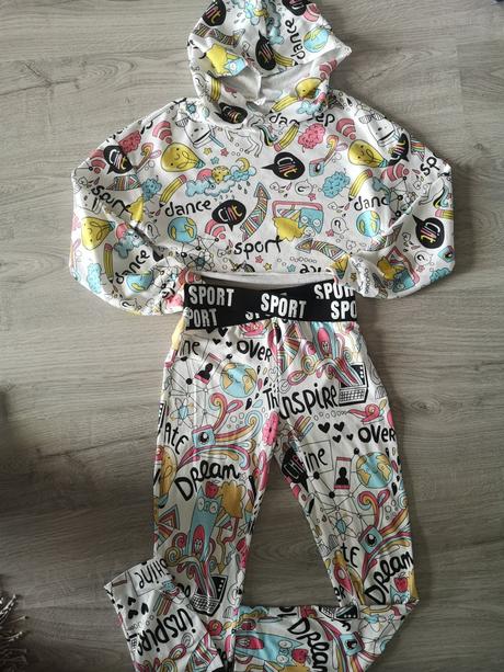 Súprava crop mikina a leginy, 152