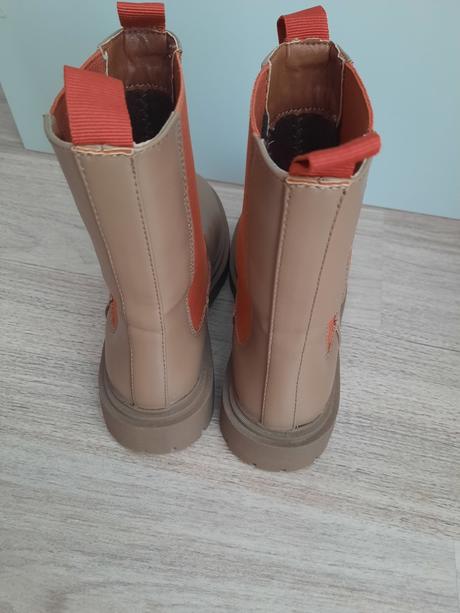 Členkové čižmy, 36