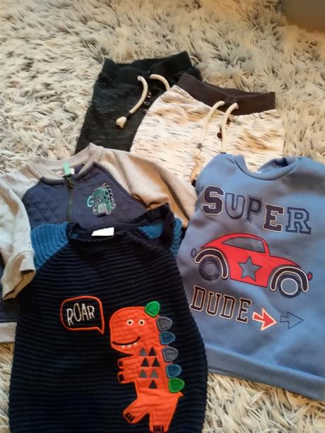 Mikiny a teplaky, 68–80