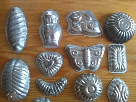 Retro formičky 12 ks - 13 eur,