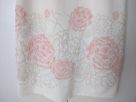 Spoločenské šaty, 42