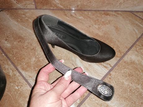 Sivé lodičky, velk. 37, 37