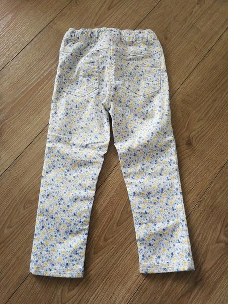 Nádherné jeginnsy, next,104