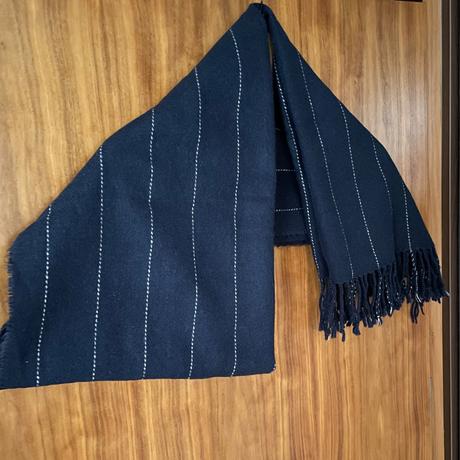 H&m tmavomodrý šál s tenkým prúžkom pinstripe, h&m