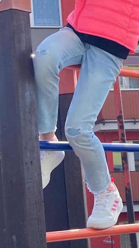 Moderné vyšúchané rifle, h&m,122