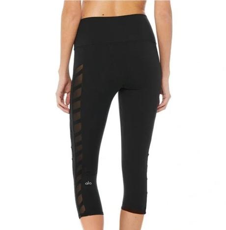 Krásne 7/8 legíny značky alo yoga, pc 104 eur, xs