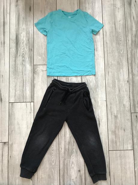 Teplaky a tricko, reserved,122