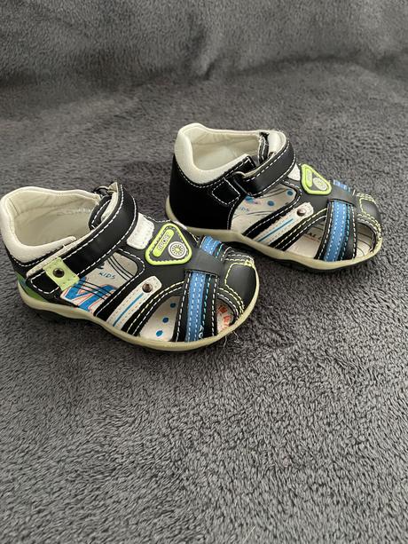 Sandálky vel. 20, 20