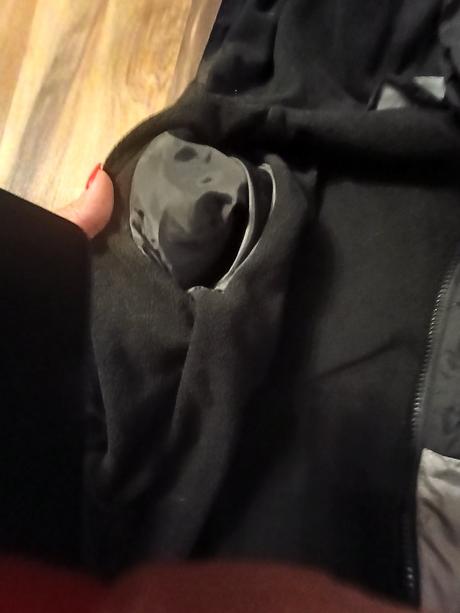 Prechodná vetrovka, 146