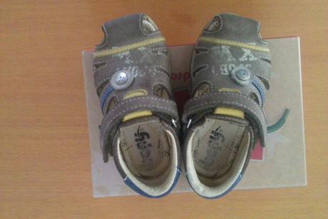 Kožené sandálky zn.bopy , 22