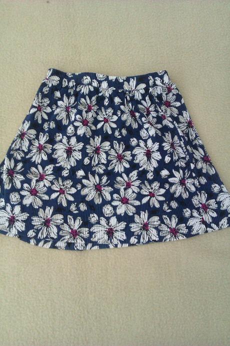 Plisovaná letná suknička, tu,110