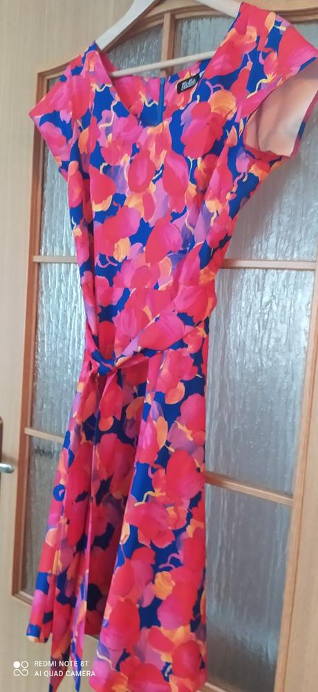 Krásne spoločenské šaty, m