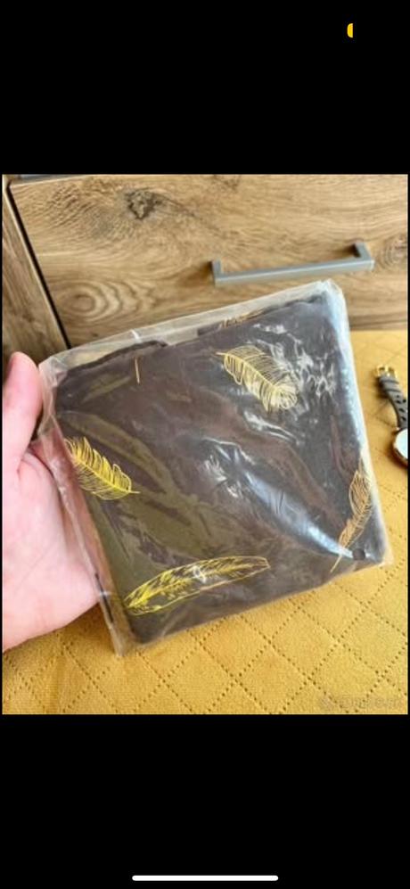 Peňaženka , hodinky , šatka, 