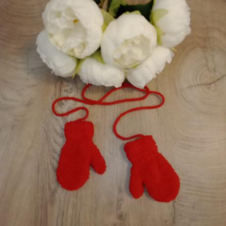 Rukavičky na snurke, 86