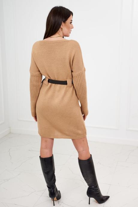 Dámske svetrové šaty s opaskom -ťavia, 