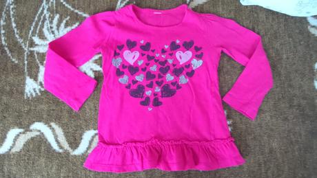 Tričko so srdiečkom, 104