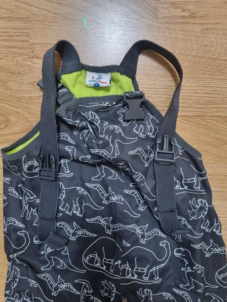 Nohavice do dažďa, 110