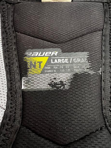 Hokejová vesta - ramená - ako nová, bauer,l