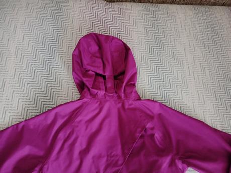Dievčenské nepremokavé bundy zn.quechua veľ.140, quechua,140