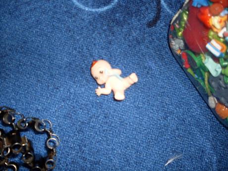 Ozdoba/dekorácia napr.na tortu-bábatko, 