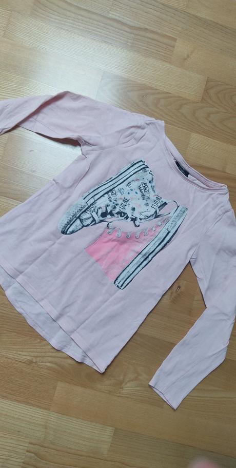 Predám dievčenské trička, 134