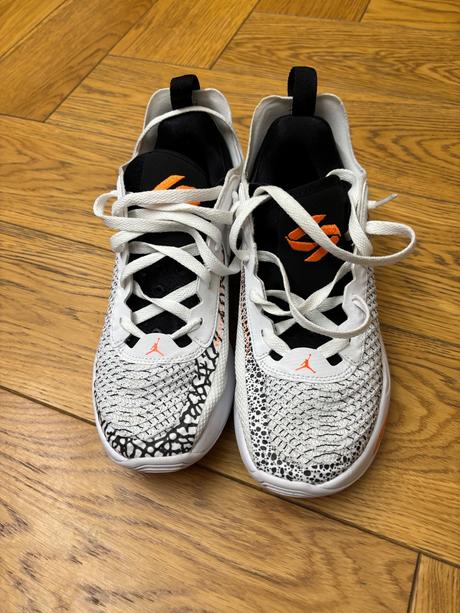 Tenisky jordan, air jordan,38