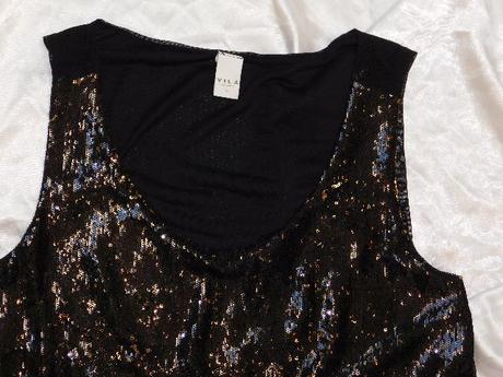 Velmi pekne flitrovane saty, 40