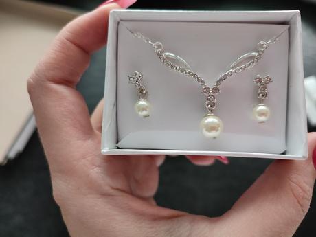 Prívesok s náušnicami, avon