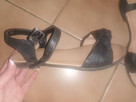 Čierne sandálky, clara barson,37