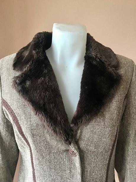 Tvídové sako s kozusinkou, 40