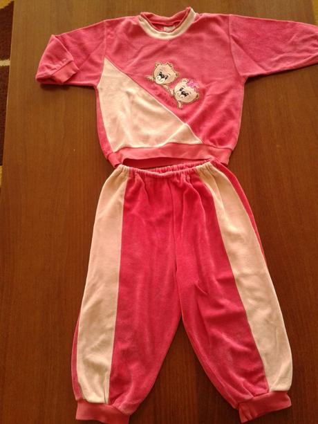 Hrubšie pyžamo, 80