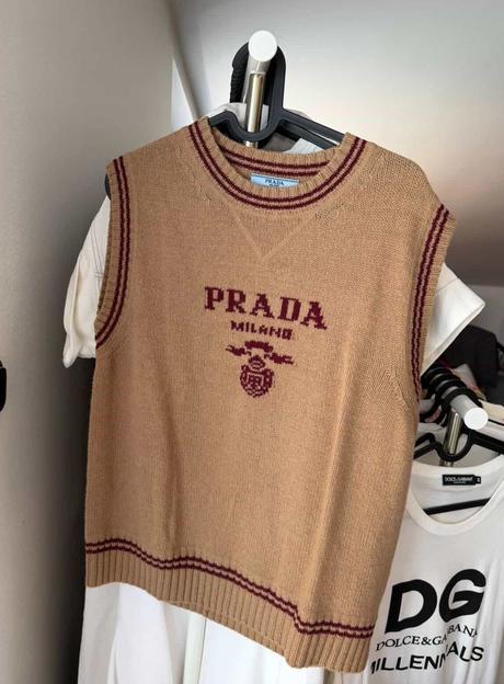Luxusná kašmírová vesta prada milano original, prada
